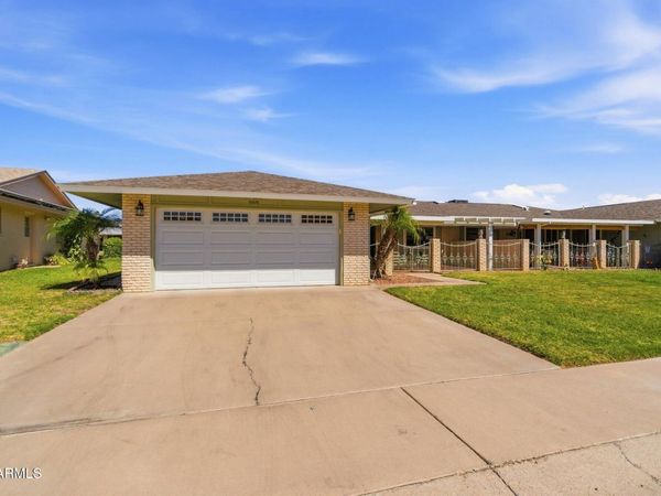 10616 W ROUNDELAY Circle, Sun City, AZ 85351