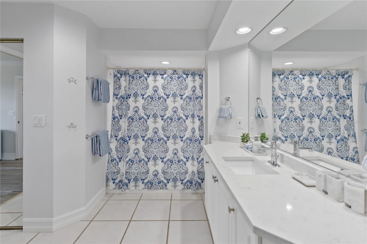 3702 54th Drive W, Unit 102, Bradenton, FL 34210 Photo