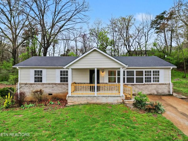 5503 Scenicwood Rd, Knoxville, TN 37912