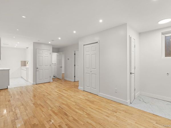 385 Vernon Avenue , Unit 1A, Brooklyn, NY 11206