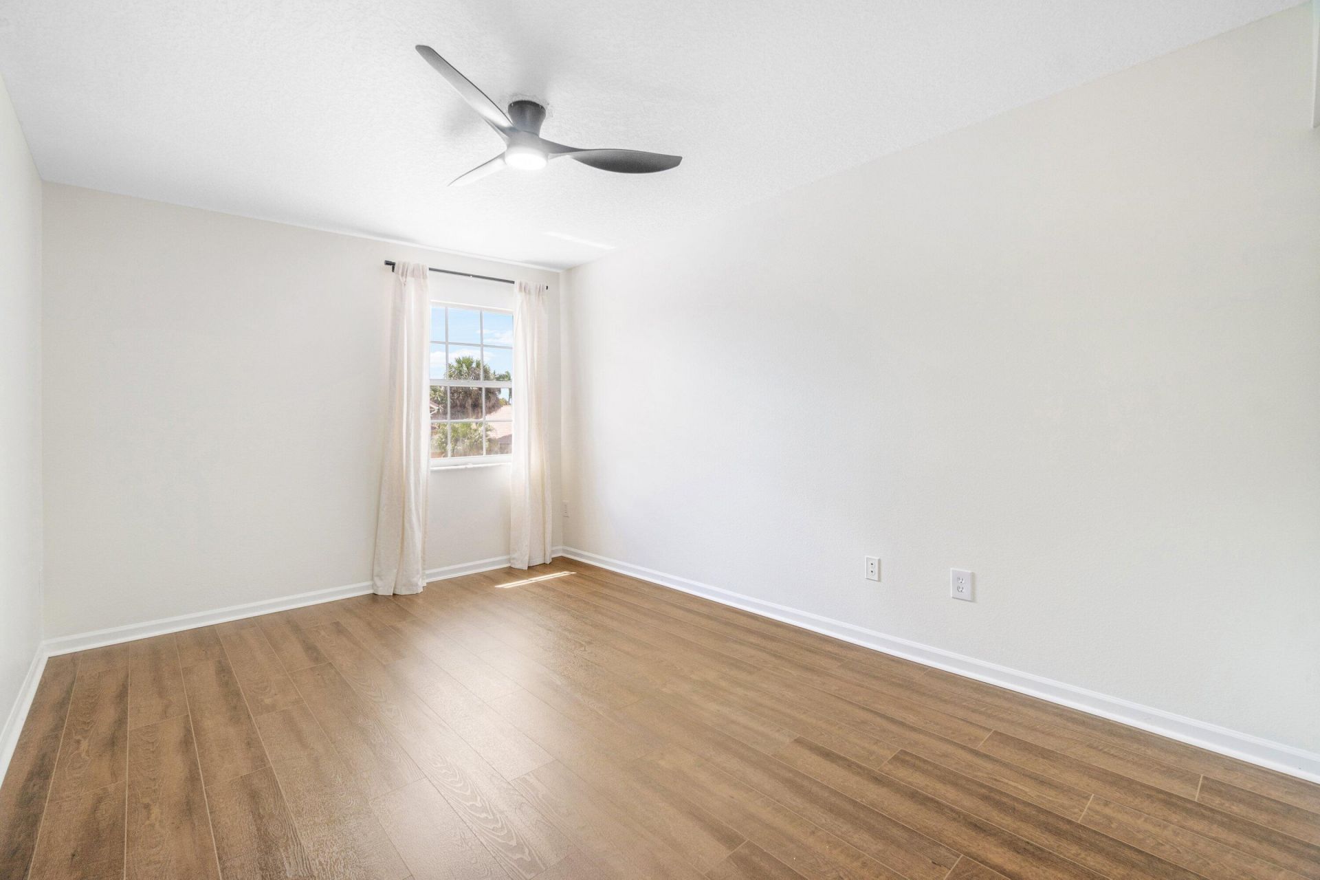 10889 Tamoron Lane, Boca Raton, FL 33498 Photo