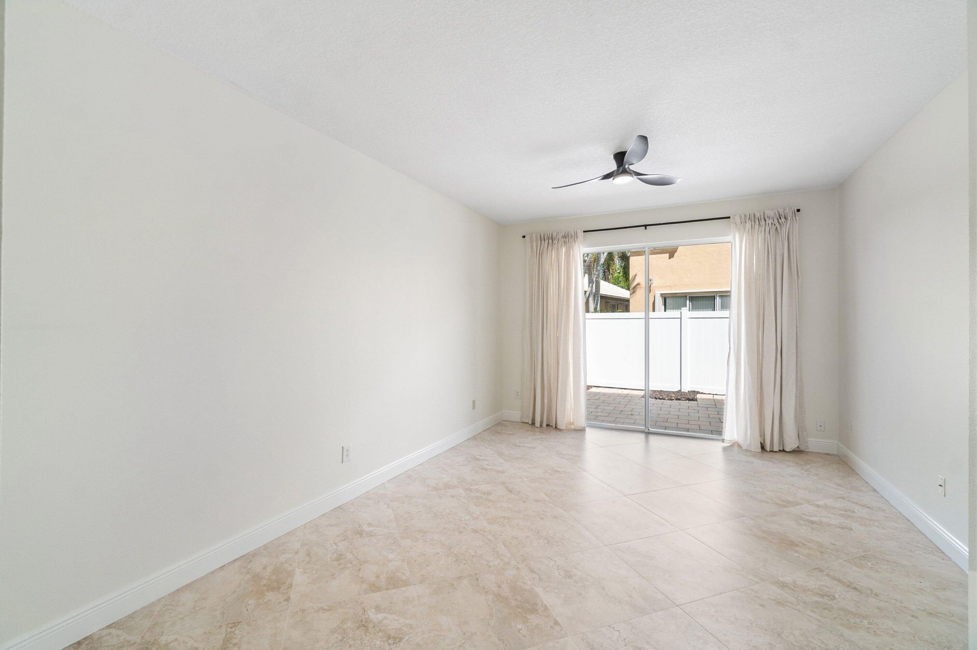 10889 Tamoron Lane, Boca Raton, FL 33498 Photo
