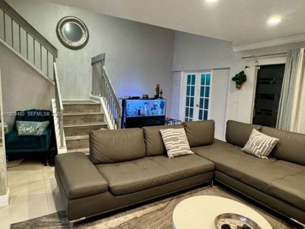 9523 NW 38th Pl , Sunrise, FL 33351