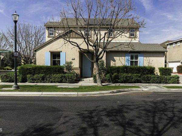 1927 Holt Rinehart Avenue, Bakersfield, CA 93311