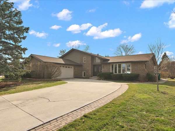 13608 Glen Eagle Court , Orland Park, IL 60462