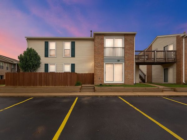 1975 Kenilworth Circle , Unit B, Hoffman Estates, IL 60169