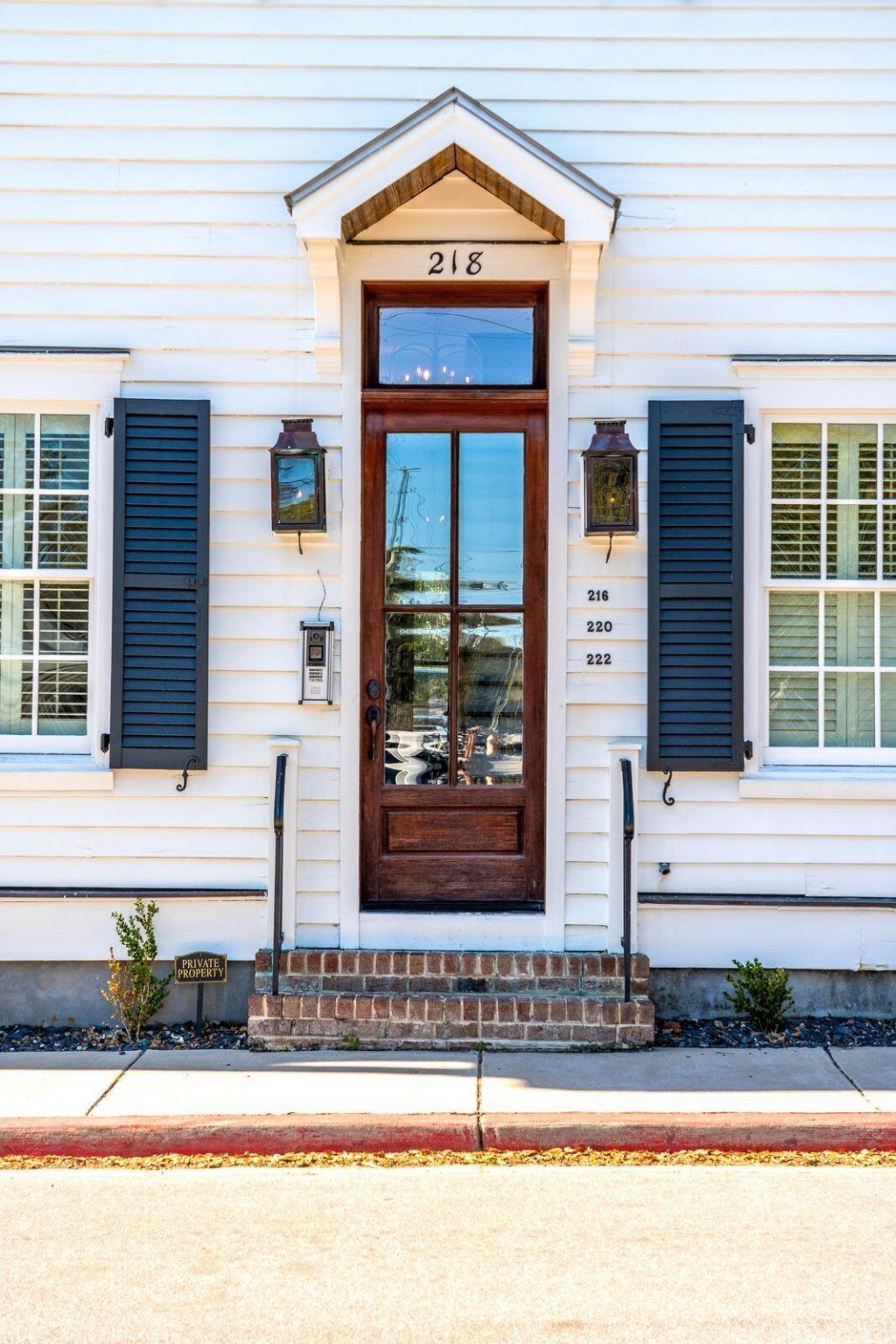 218 Venning Street Photo 2