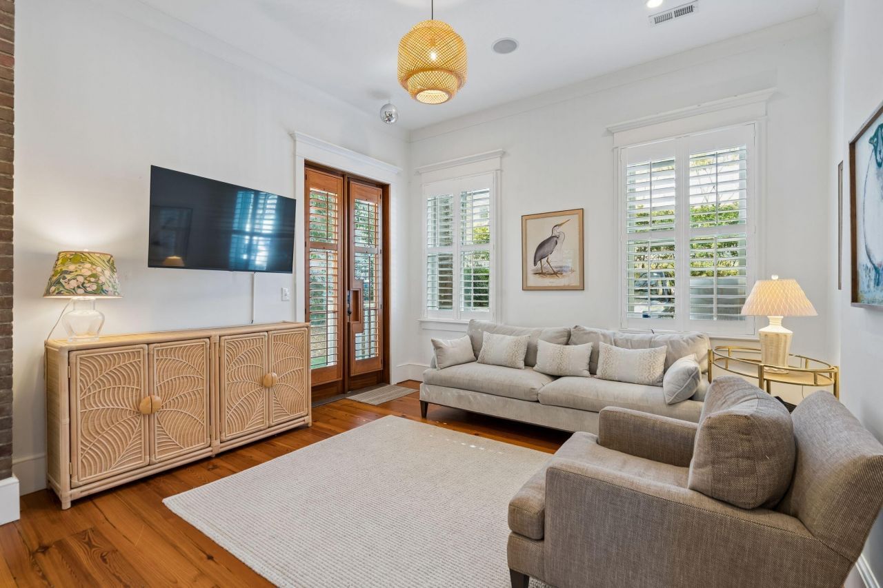 218 Venning Street Photo 25