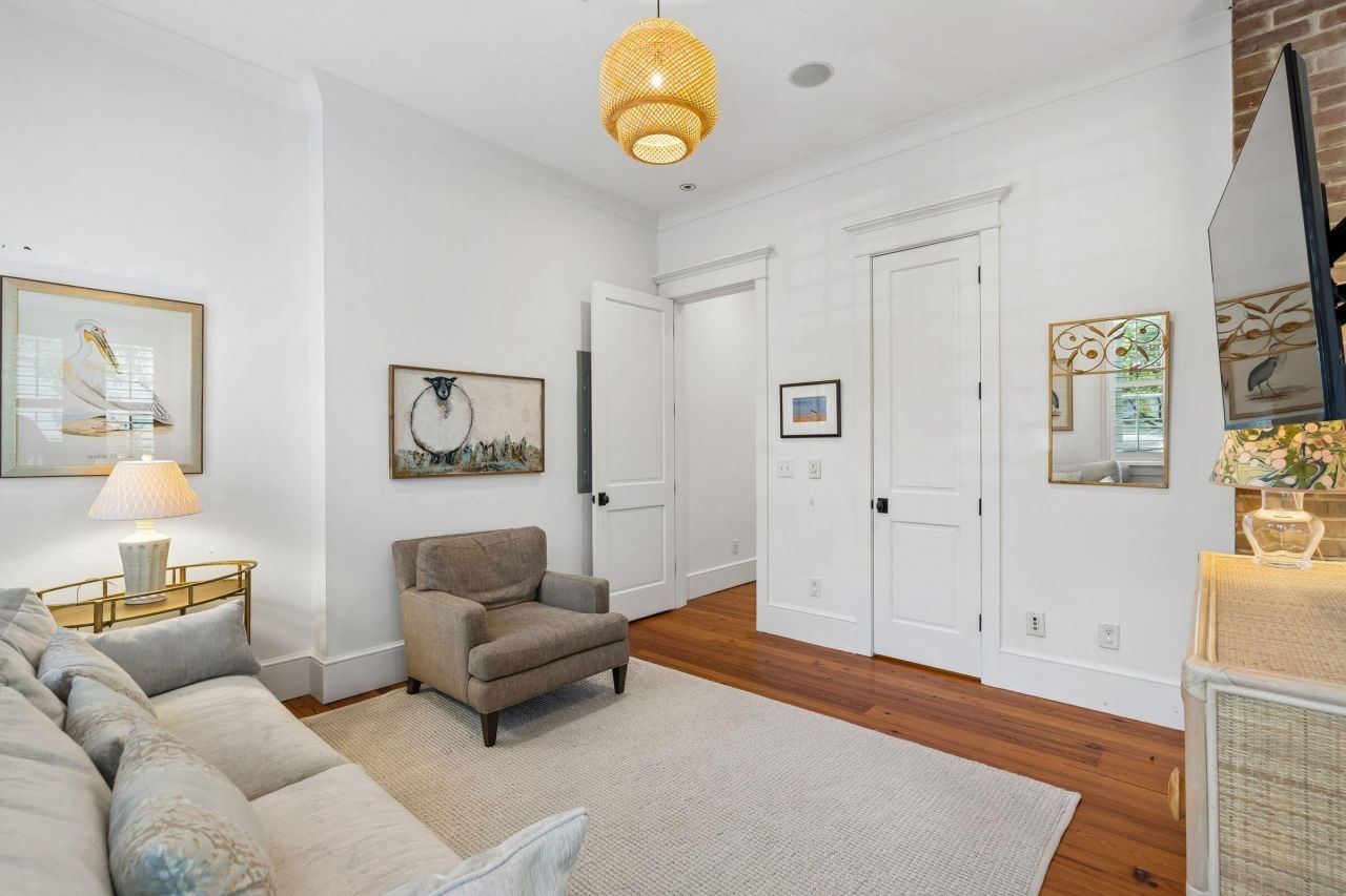 218 Venning Street Photo 27