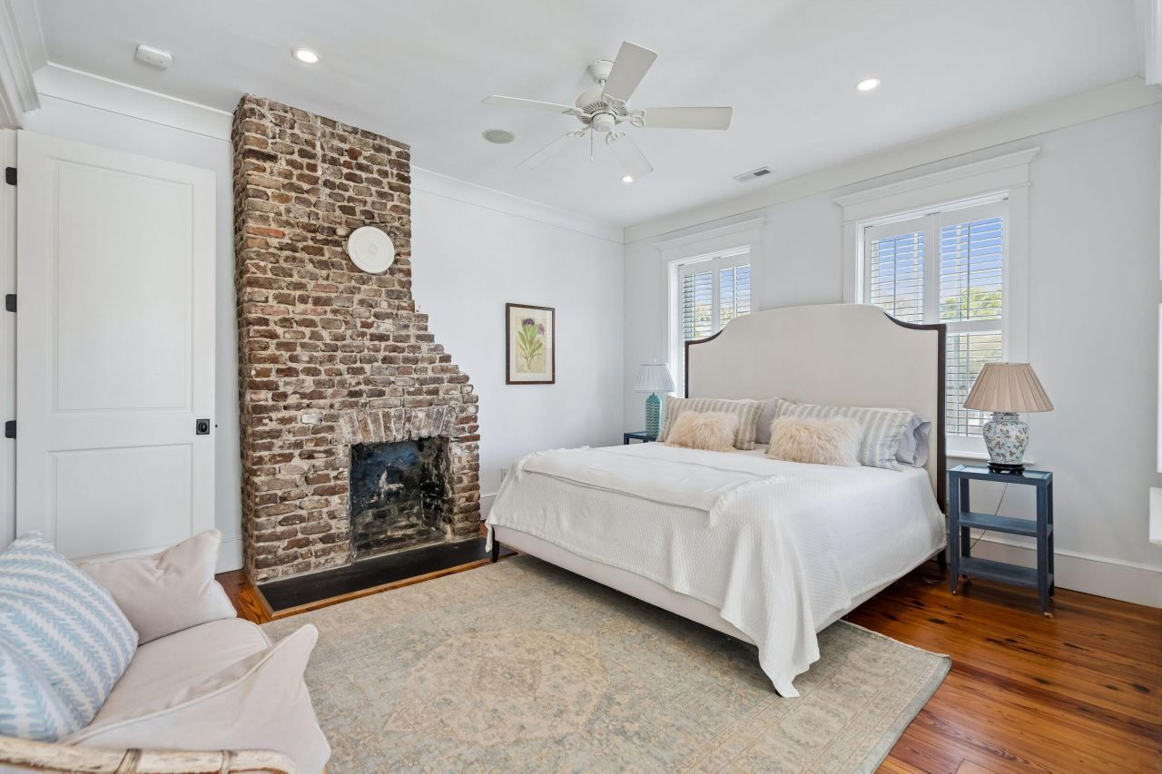 218 Venning Street Photo 32