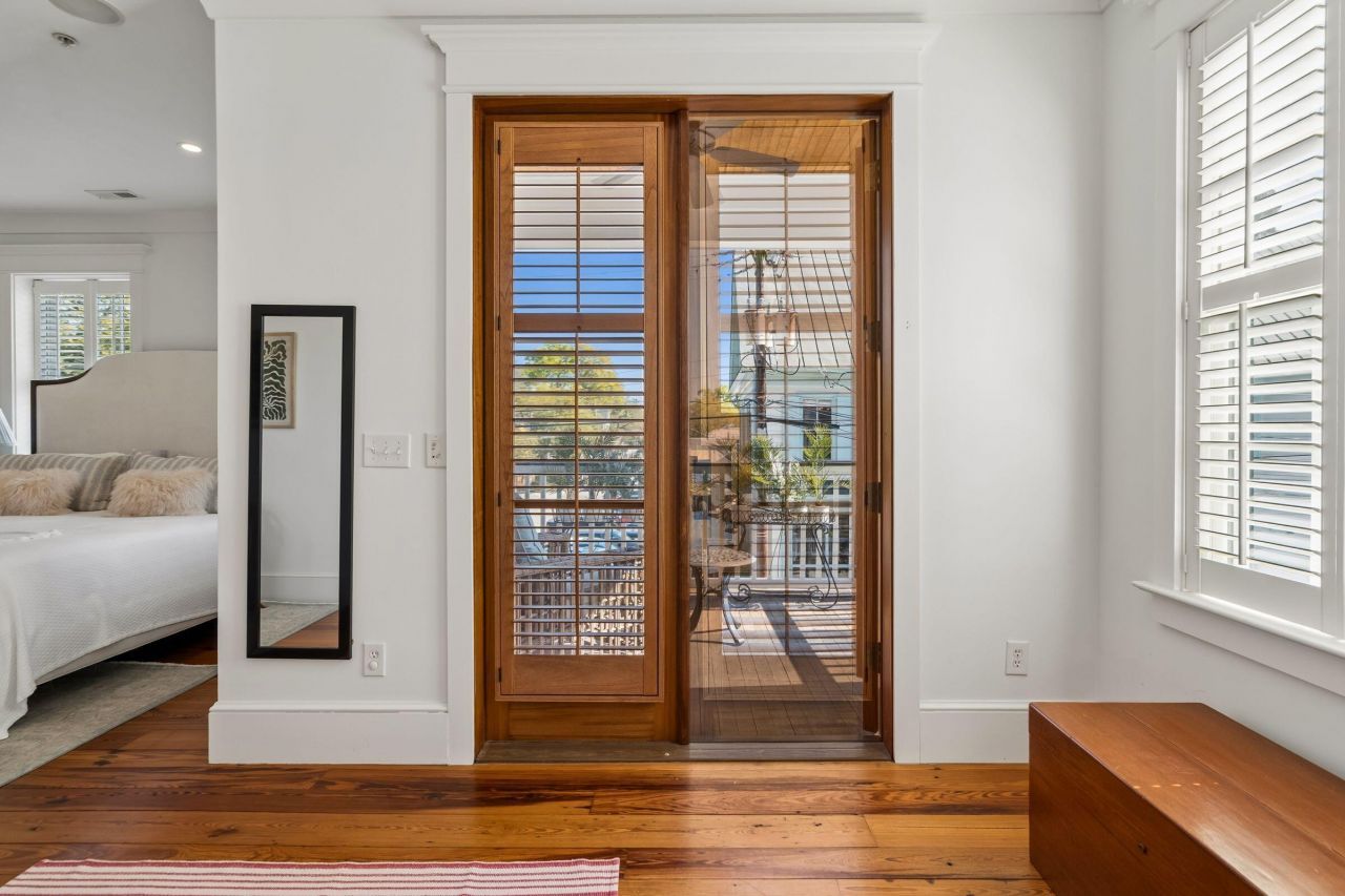 218 Venning Street Photo 34