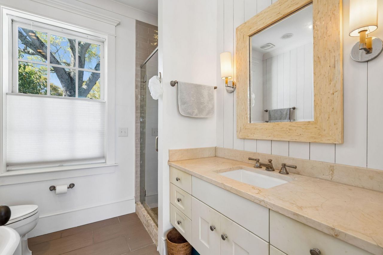 218 Venning Street Photo 38