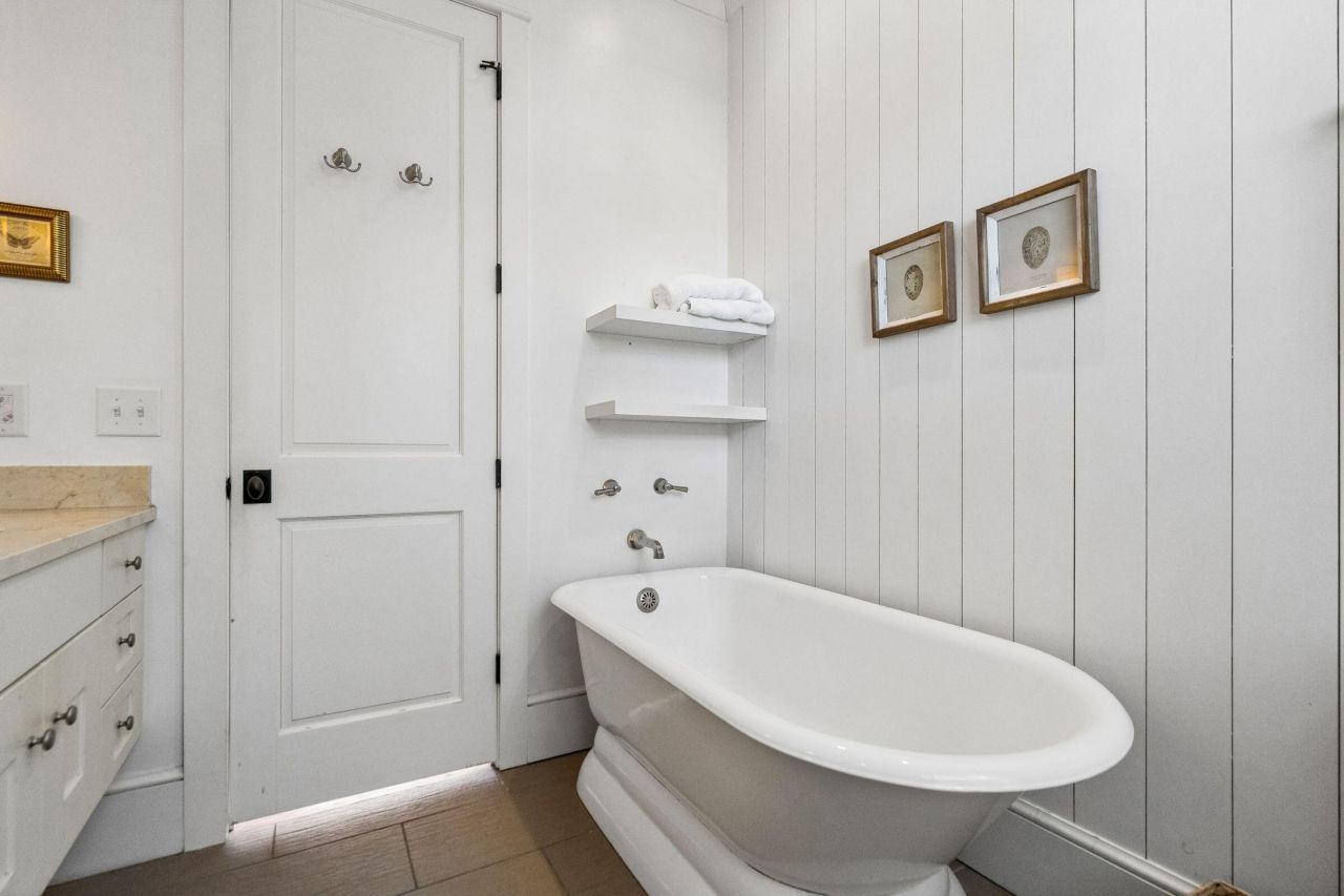 218 Venning Street Photo 39