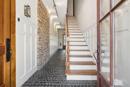 218 Venning Street photo 4