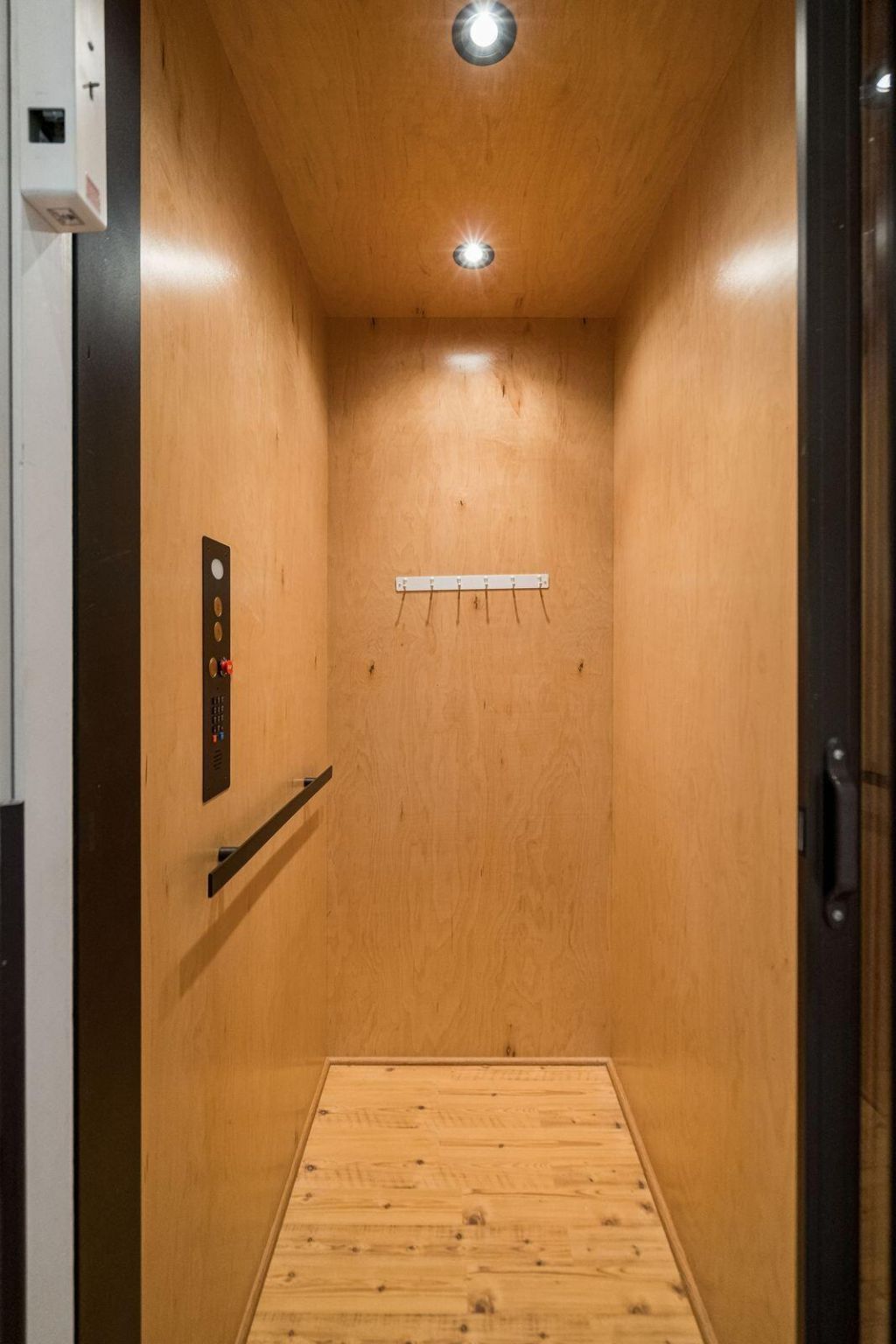 218 Venning Street Photo 53