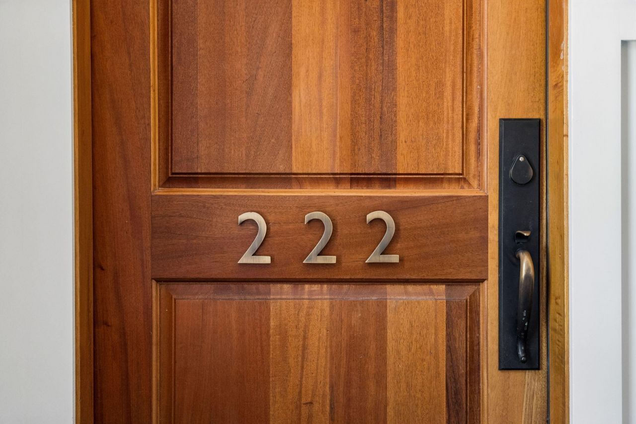 218 Venning Street Photo 7