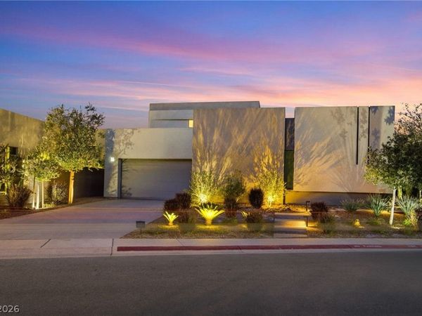 16 Canyon Shores Place , Henderson, NV 89011