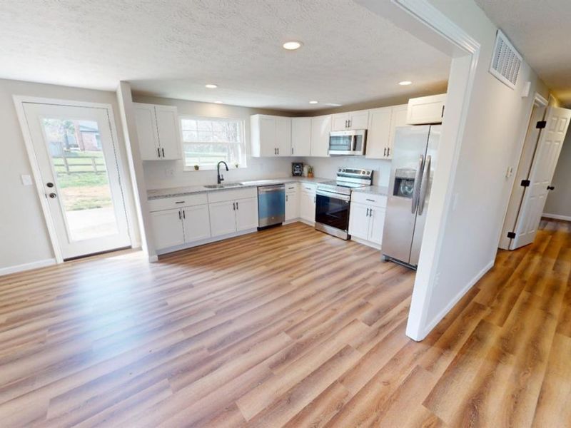 2163 Broadhurst, Springfield Twp., OH 45240 Photo 5