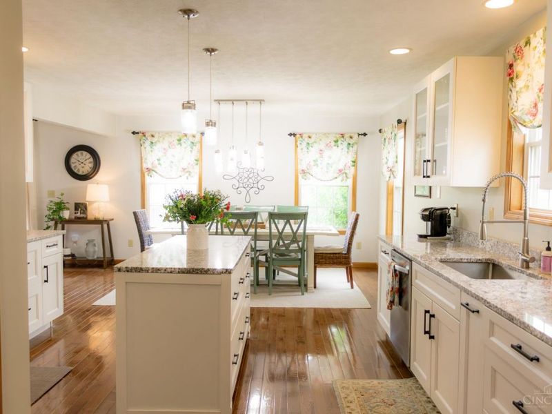 1452 Meadow Ridge Circle, Wilmington, OH 45177 Photo 12