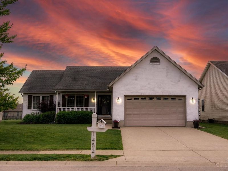1452 Meadow Ridge Circle, Wilmington, OH 45177 Photo 2
