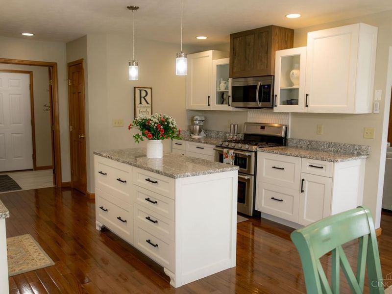 1452 Meadow Ridge Circle, Wilmington, OH 45177 Photo 9