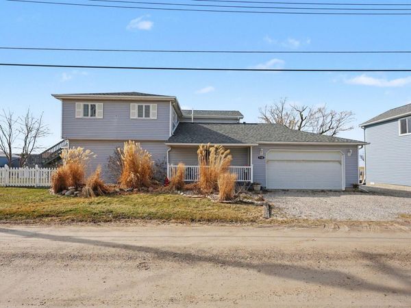 7128 Lazy Lane, Harsens Island, MI 48028