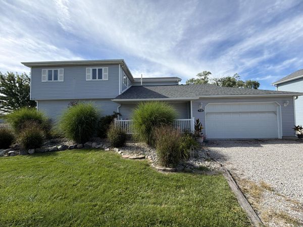 7128 Lazy Lane, Harsens Island, MI 48028