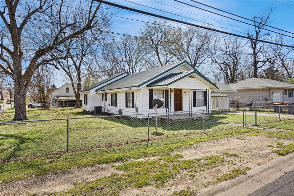 418 E J Street, Russellville, AR 72801 Main Photo