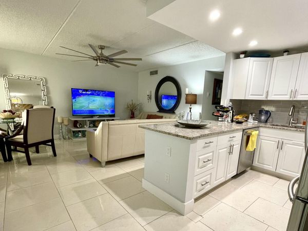 3200 Springdale Boulevard, Unit 107, Palm Springs, FL 33461