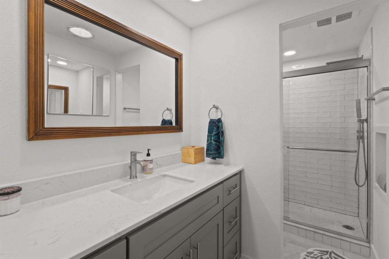 604 Spanish Drive N, Longboat Key, FL 34228 Photo