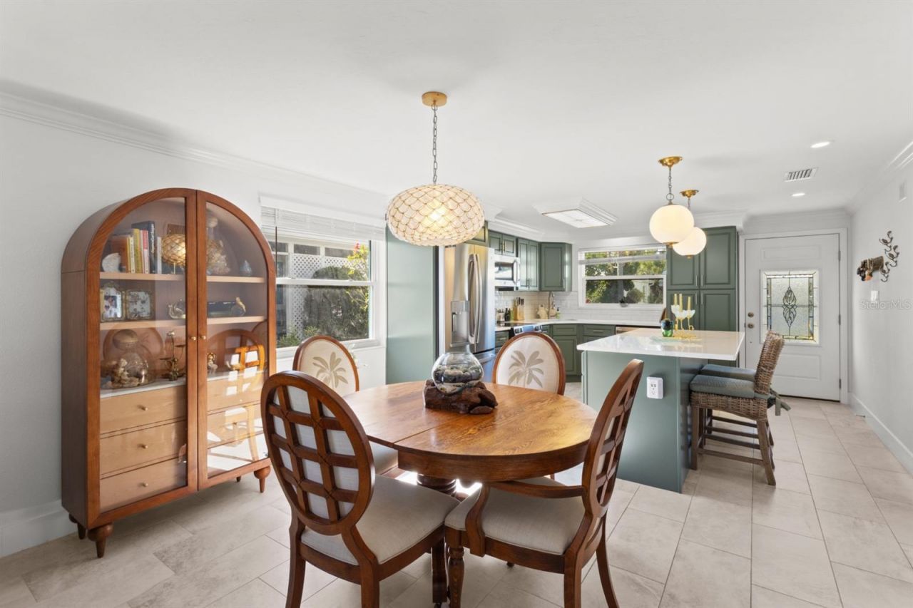 604 Spanish Drive N, Longboat Key, FL 34228 Photo