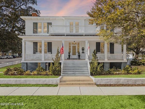 301 E Bay Street, Southport, NC 28461