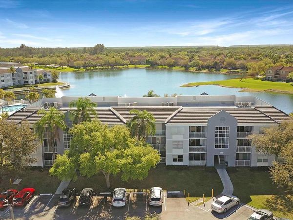 8640 SW 212th St , Unit 303, Cutler Bay, FL 33189