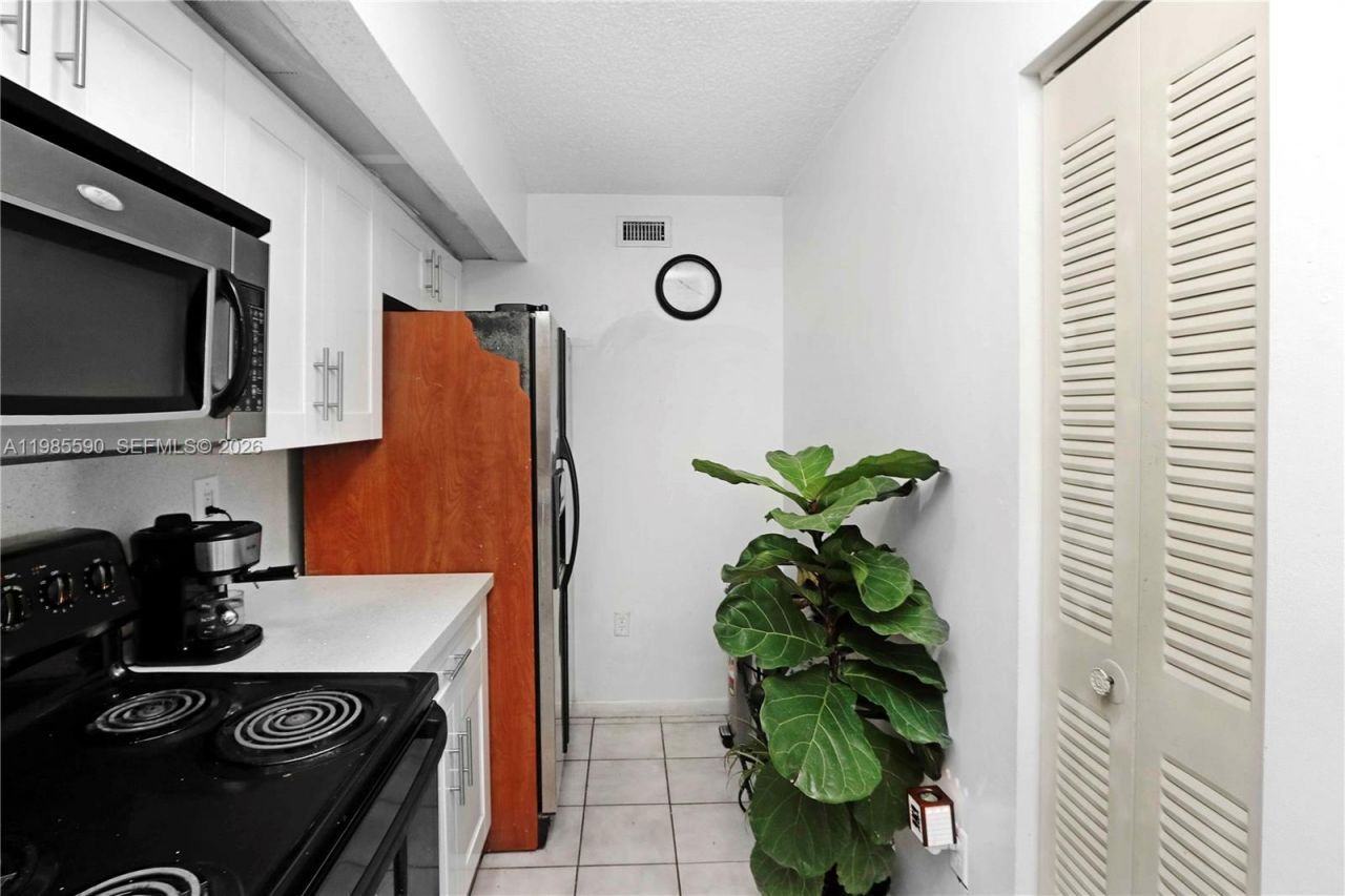 8640 SW 212th St , Unit 303, Cutler Bay, FL 33189 Photo