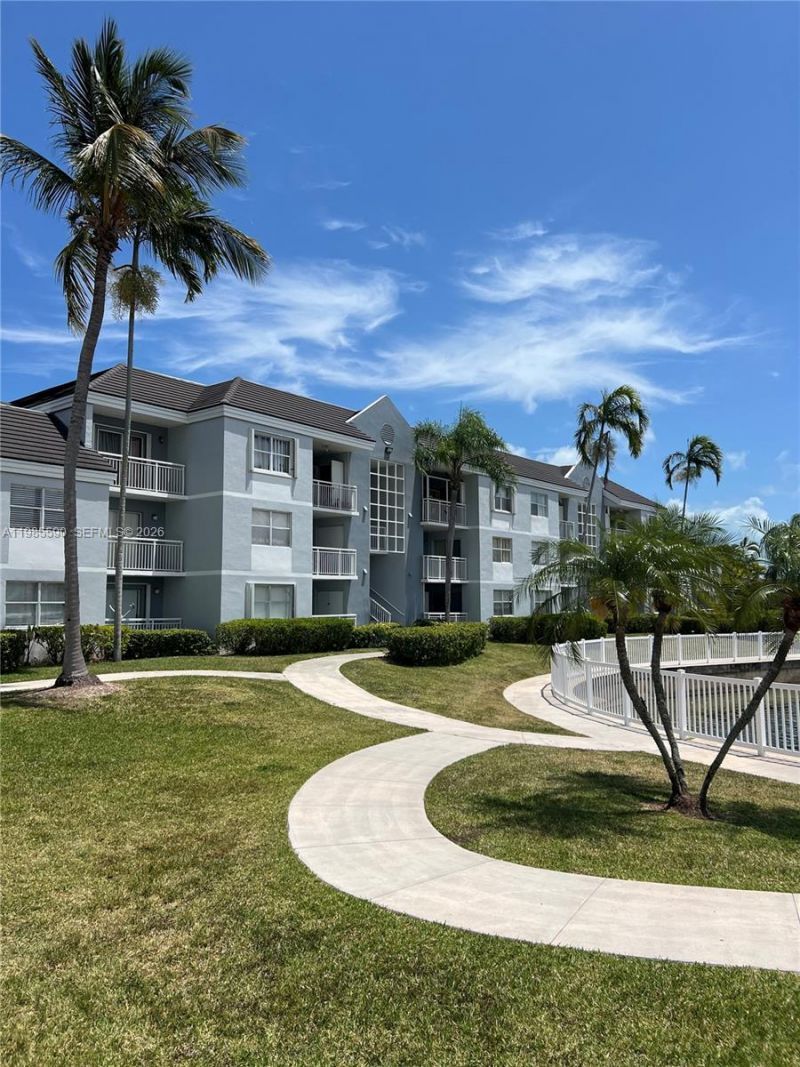 8640 SW 212th St , Unit 303, Cutler Bay, FL 33189 Photo