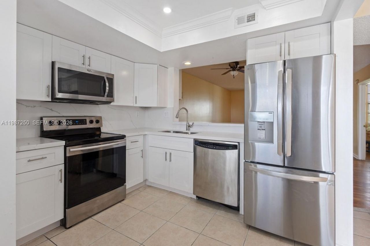 7664 NW 18th St , Unit 306, Margate, FL 33063 Photo