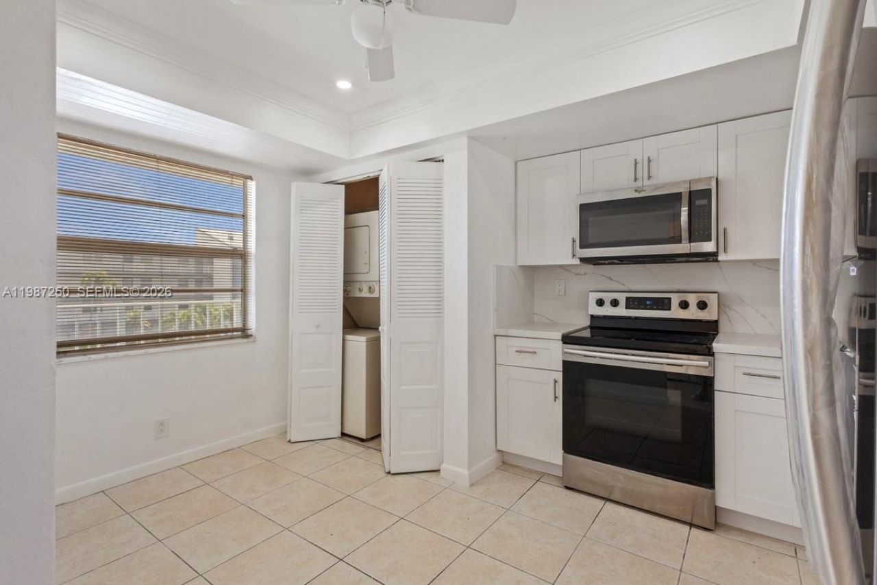 7664 NW 18th St , Unit 306, Margate, FL 33063 Photo