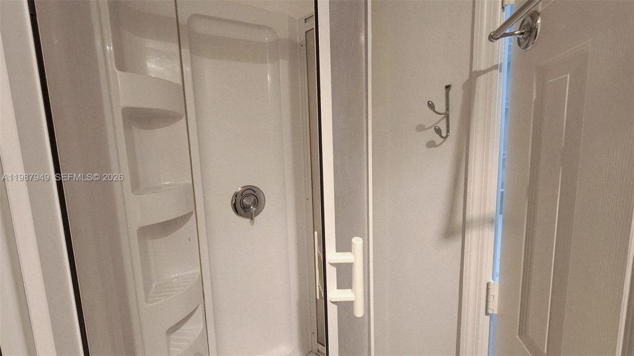 841 NW 81st Ave , Unit 8, Plantation, FL 33324 Photo