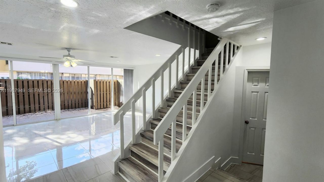 841 NW 81st Ave , Unit 8, Plantation, FL 33324 Photo