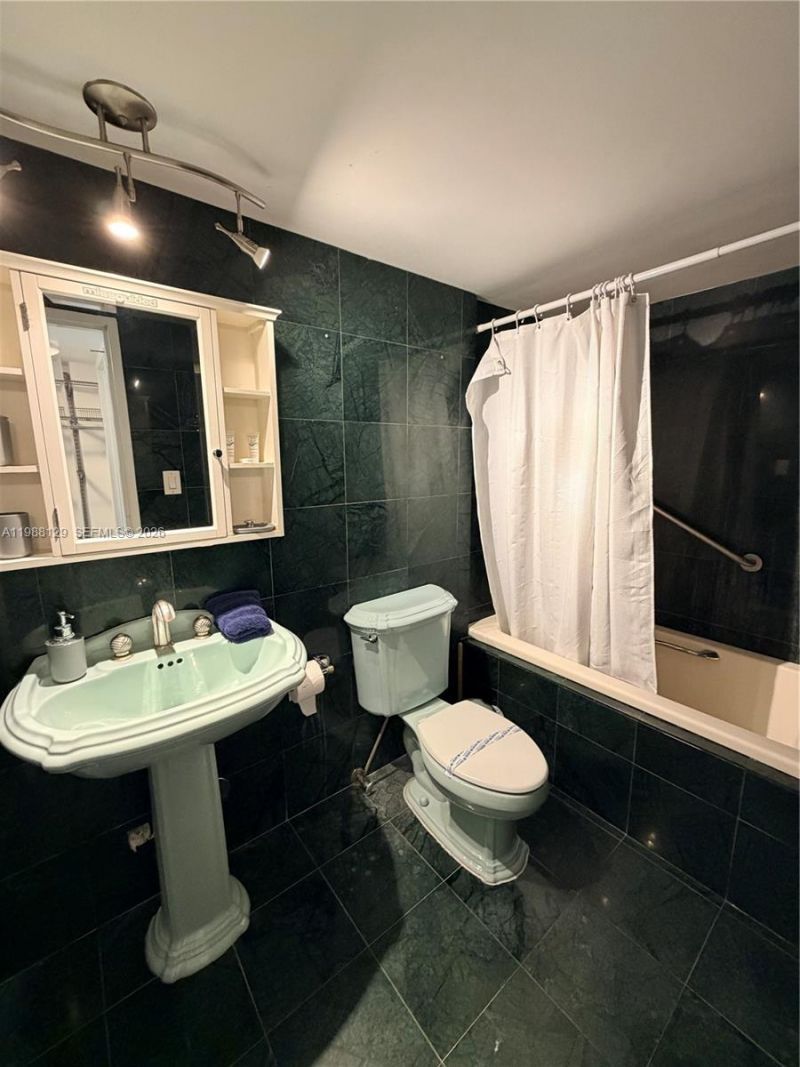 5161 Collins Ave, Unit 1506, Miami Beach, FL 33140 Photo