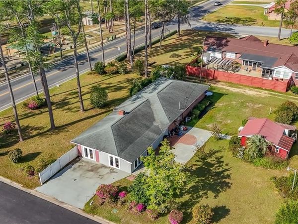 1105 E College Street, Bainbridge, GA 39819