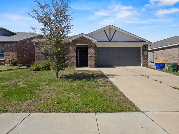627 Aqueduct Drive, Seagoville, TX 75159