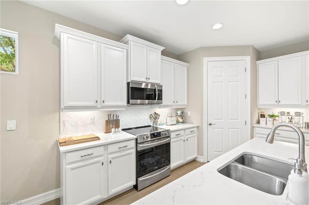 14546 Tropical Dr, Naples, FL 34114 Photo