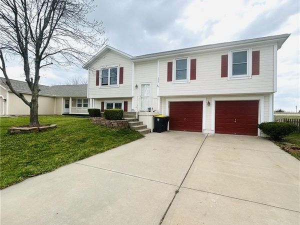 204 NW 114th Terrace, Kansas City, MO 64155