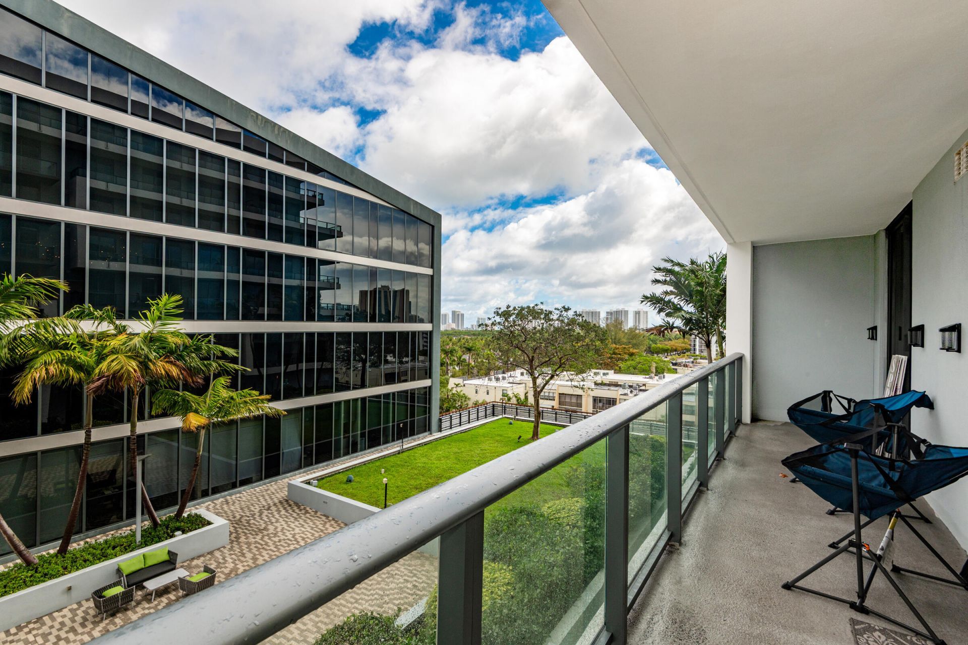 2960 NE 207th Street, Unit 708, Aventura, FL 33180 Photo