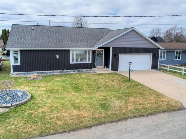 4314 Harmony Drive, Shelbyville, MI 49344