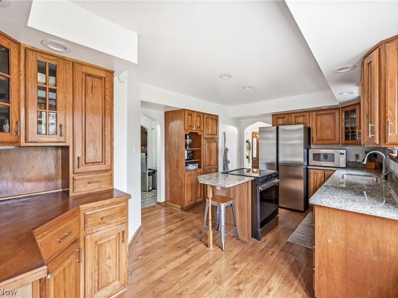 1724 Chestnut Boulevard, Cuyahoga Falls, OH 44223 Photo 10