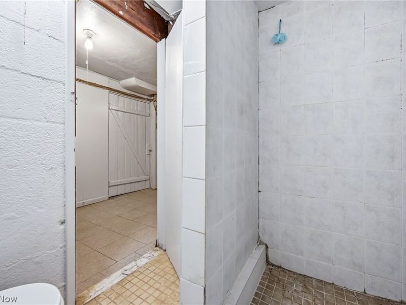 1724 Chestnut Boulevard, Cuyahoga Falls, OH 44223 Photo 35