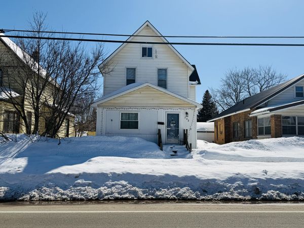 702 E Easterday AVE, Sault Ste Marie, MI 49783