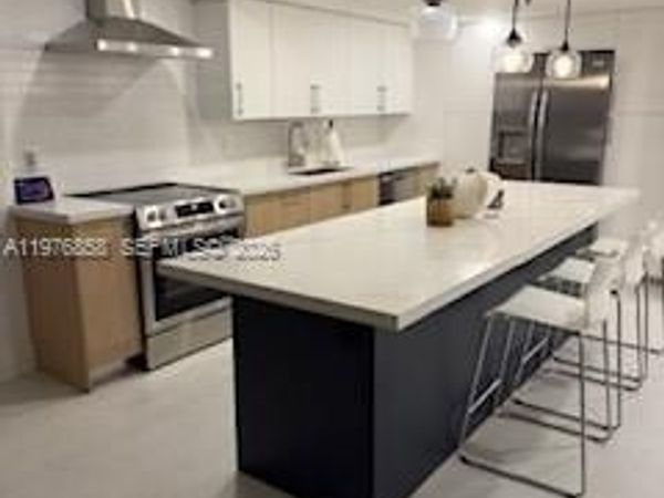 2625 Collins Ave , Unit 1110, Miami Beach, FL 33140